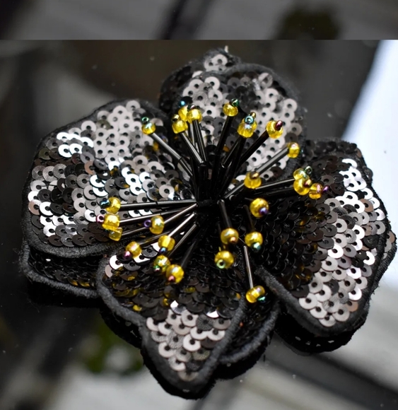 3D hibiscus beaded applique flower sew on iron on patch sequins tropical black - Picture 3 of 11